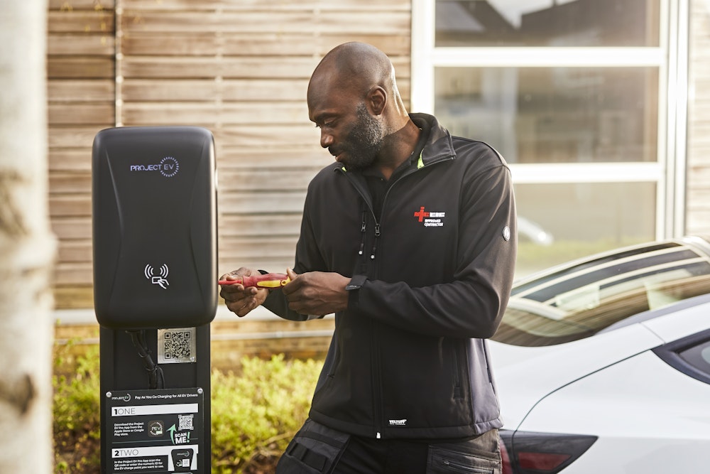 Installation of an electrical vehicle charging point